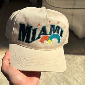 '47 Brand Beige Cap with Black Trim Interior